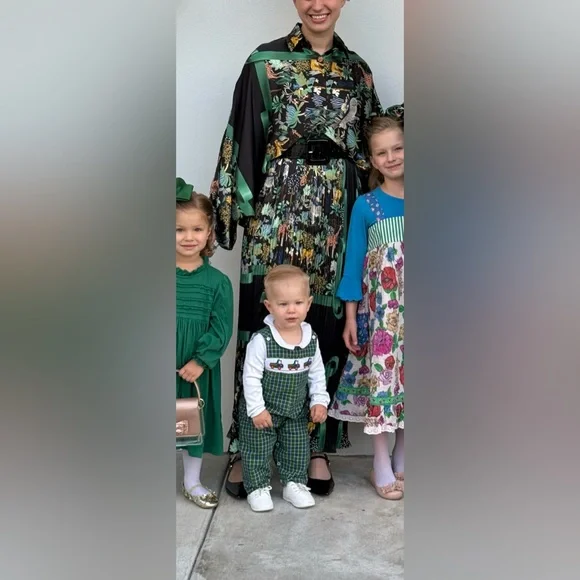 Elegant Silk Batwing Blouse and Pleated Bottom 2 Piece Set - Picture 13 of 13